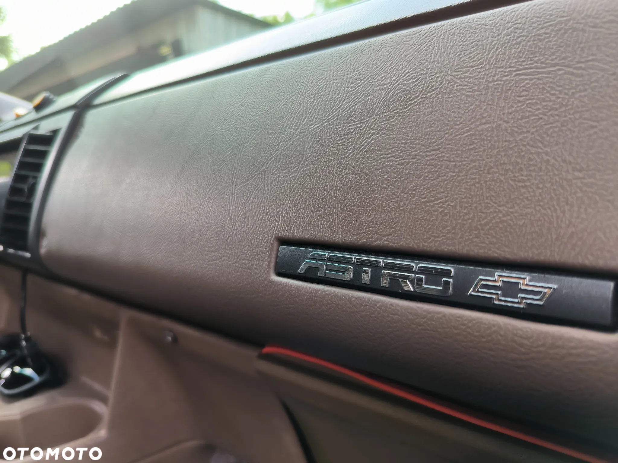 Chevrolet Astro 4.3i V6 - 16
