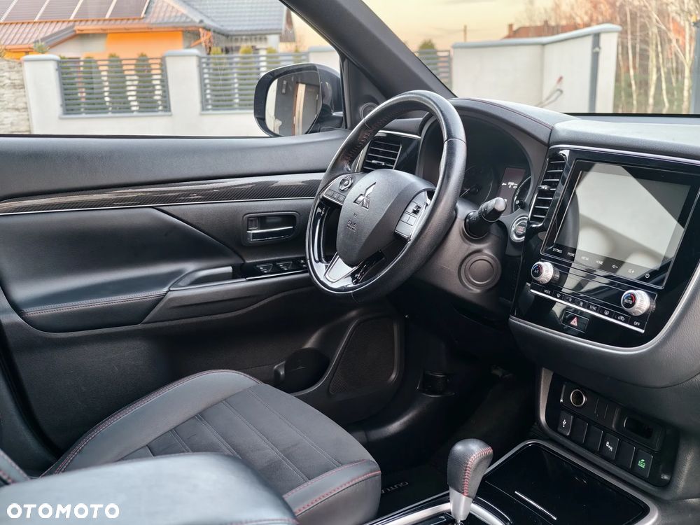 Mitsubishi Outlander 2.4 4WD CVT Intense - 11