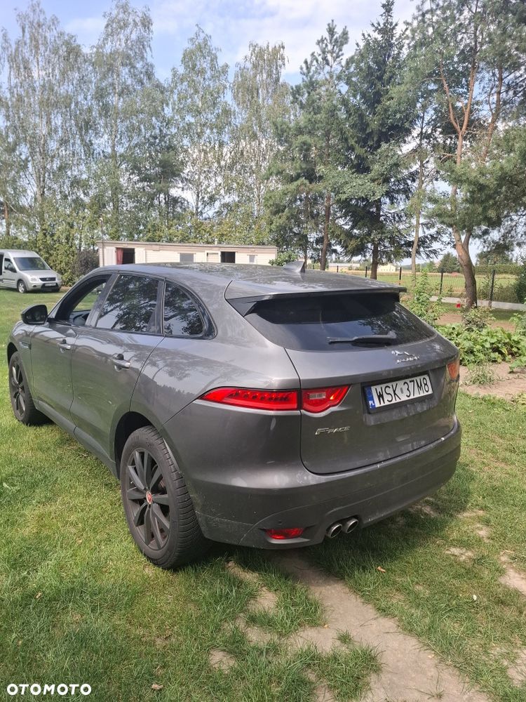 Jaguar F-Pace - 5