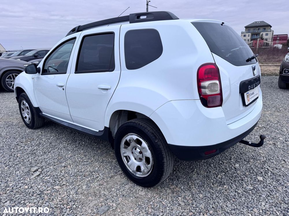 Dacia Duster 1.6 4x4 Laureate - 4