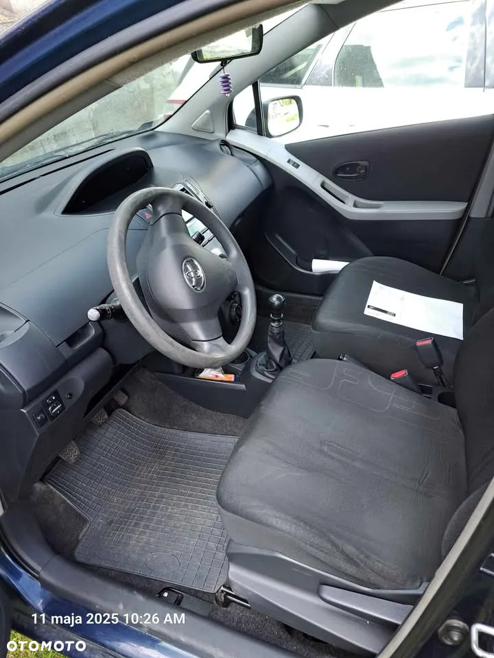Toyota Yaris - 6