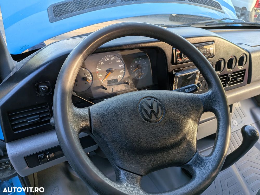 Volkswagen Multivan - 9