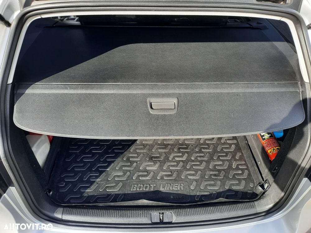 Volkswagen Passat - 10