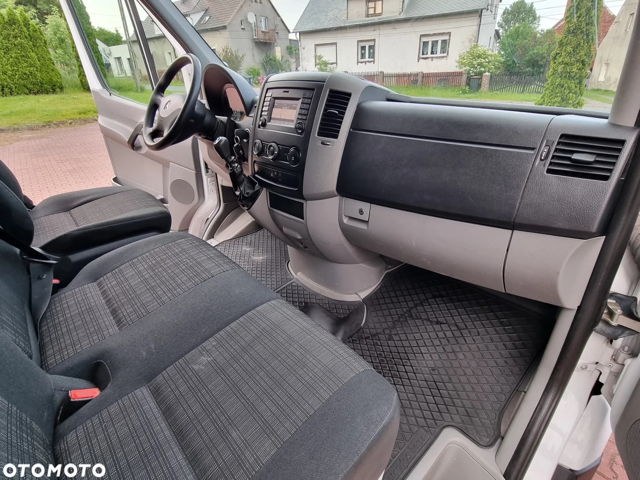 Mercedes-Benz Sprinter - 17