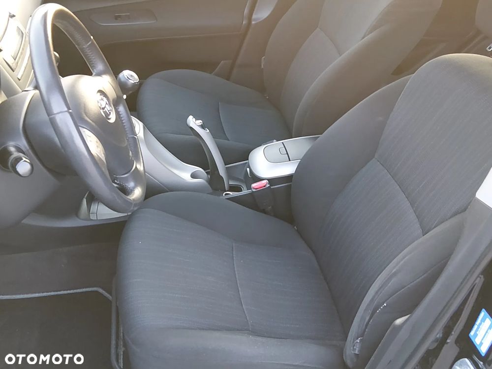 Toyota Auris 1.33 VVT-i - 16
