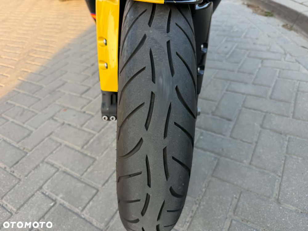 Yamaha R6 - 24