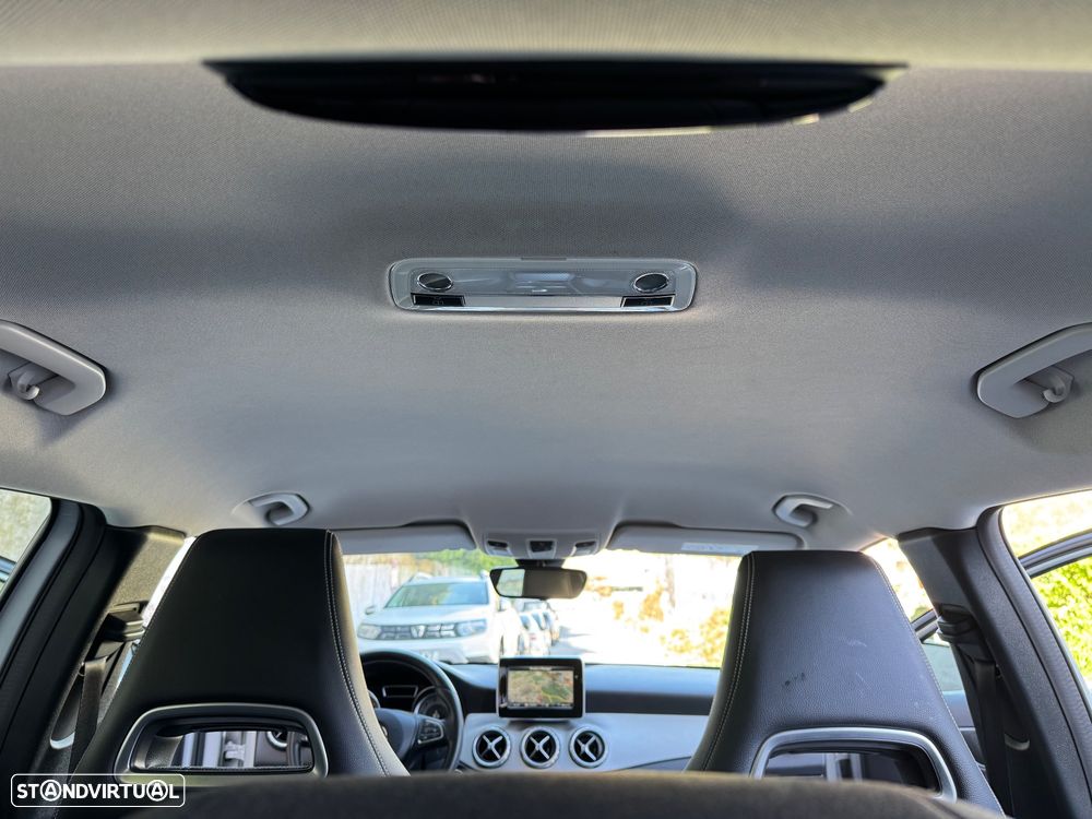 Mercedes-Benz GLA 200 Urban - 26