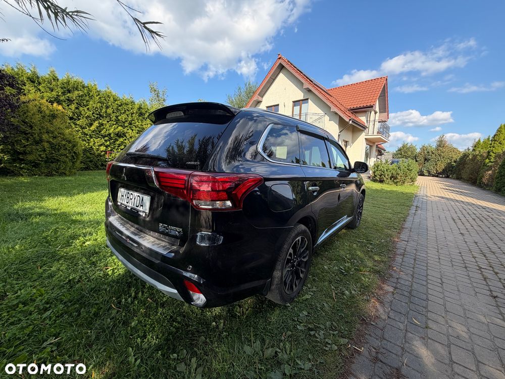 Mitsubishi Outlander Intense + - 4