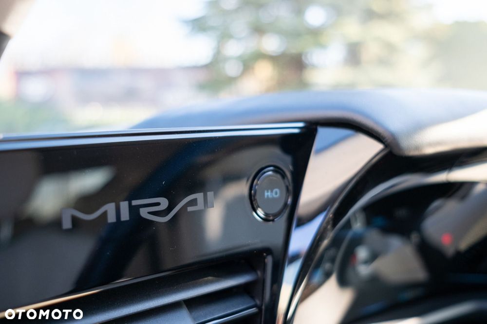 Toyota Mirai Executive - 16