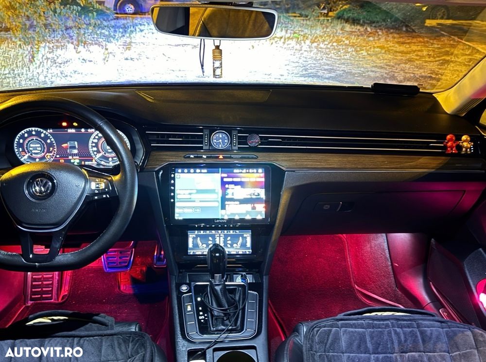 Volkswagen Passat Variant 1.6 TDI (BlueMotion Technology) DSG Comfortline - 11