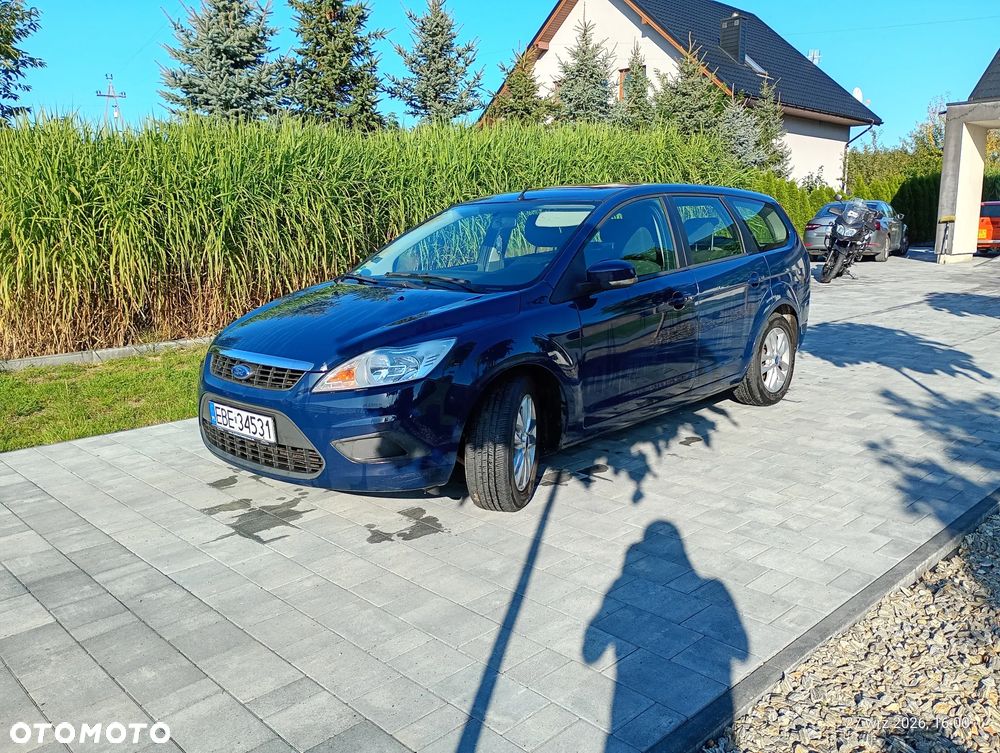 Ford Focus 2009 photo 2