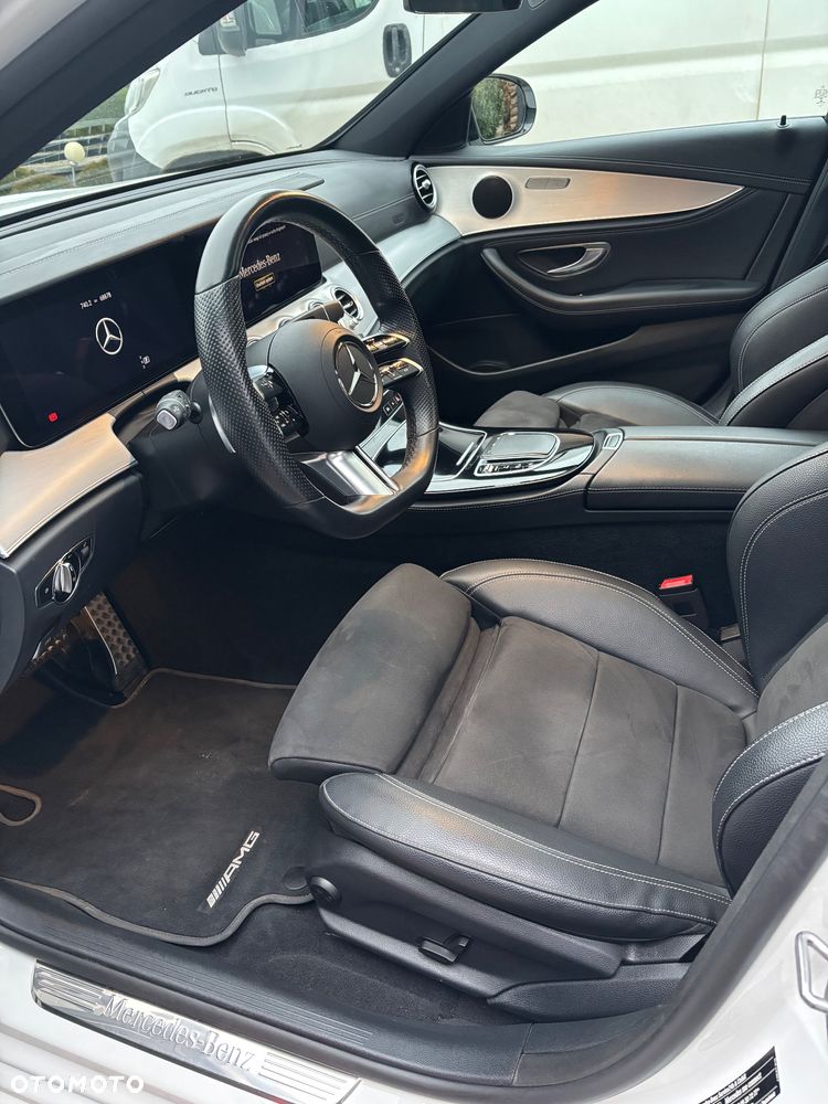 Mercedes-Benz Klasa E 220 d 9G-TRONIC - 22