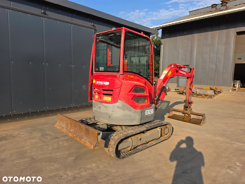 Volvo ECR25D - 6
