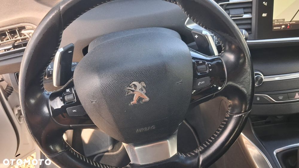 Peugeot 308 BlueHDi 130 EAT6 Stop & Start Active - 8