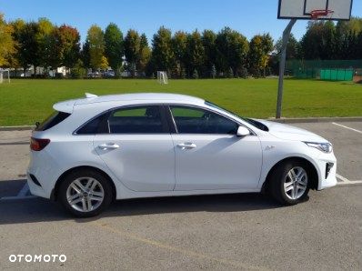 Kia Ceed - 10