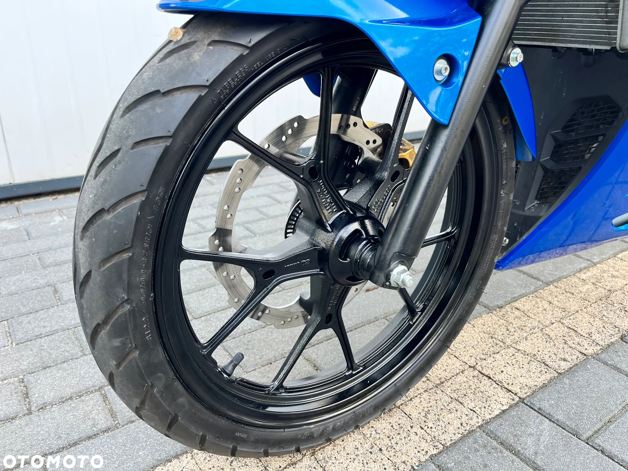 Suzuki GSX-R - 10