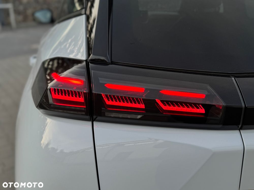 Peugeot 2008 PureTech 100 Allure S&S BVM6 - 22