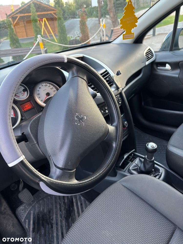 Peugeot 207 - 6