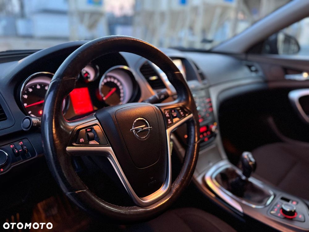 Opel Insignia 1.6 - 16