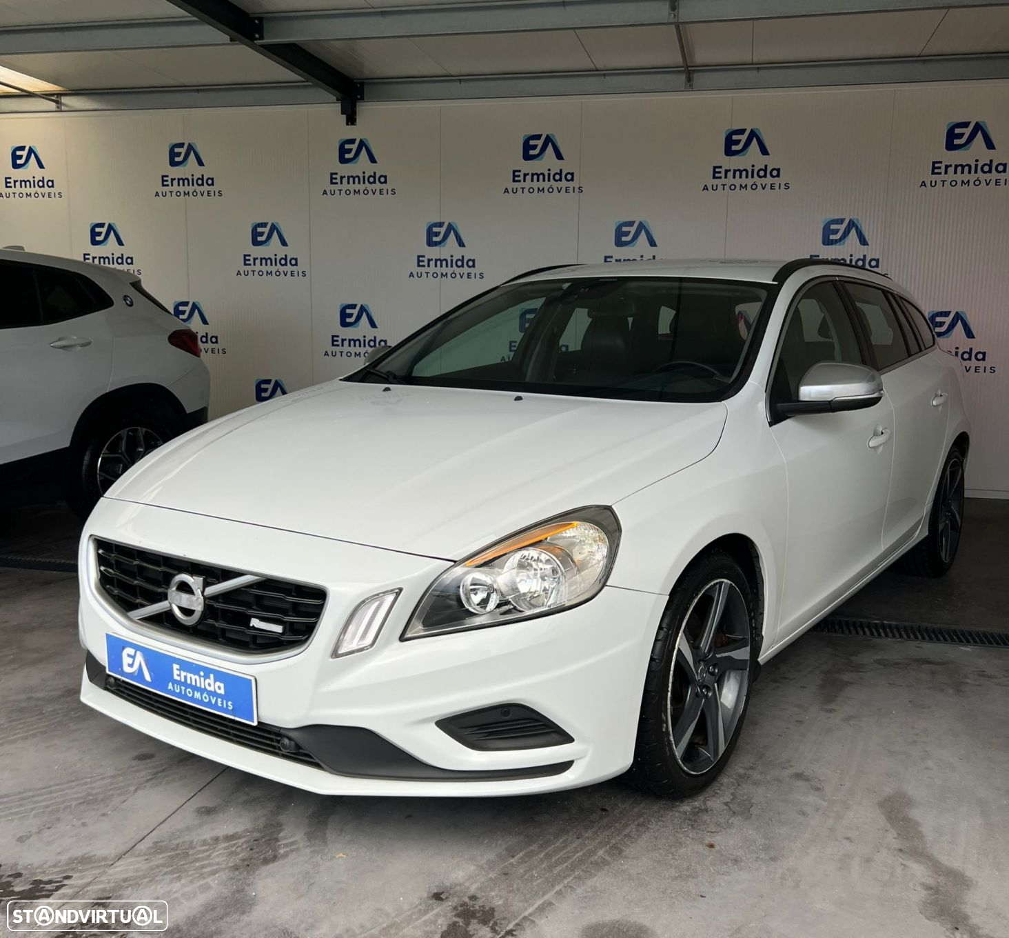 Volvo V60 1.6 D2 R-Design - 2