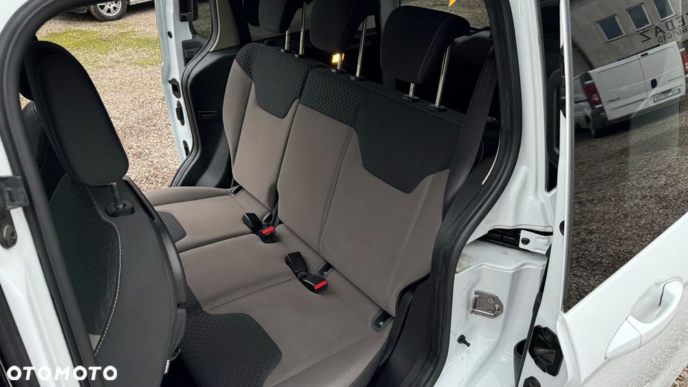 Ford Tourneo Courier 1.0 EcoBoost S&S Titanium - 31