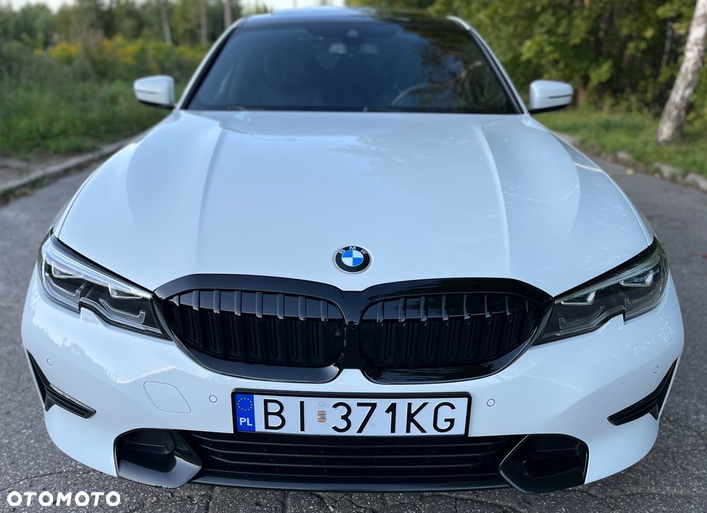 BMW Seria 3 330i - 7