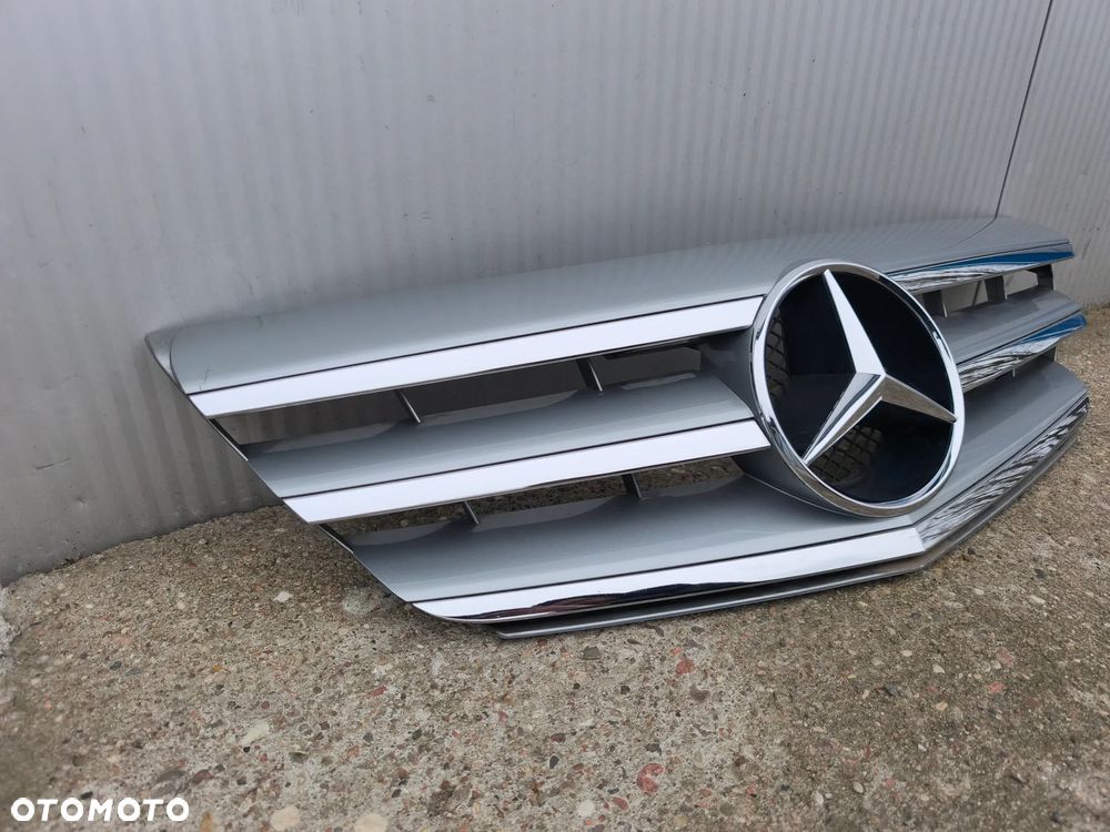 Atrapa grill Mercedes-Benz b-klasa w245 a1698881660 - 2