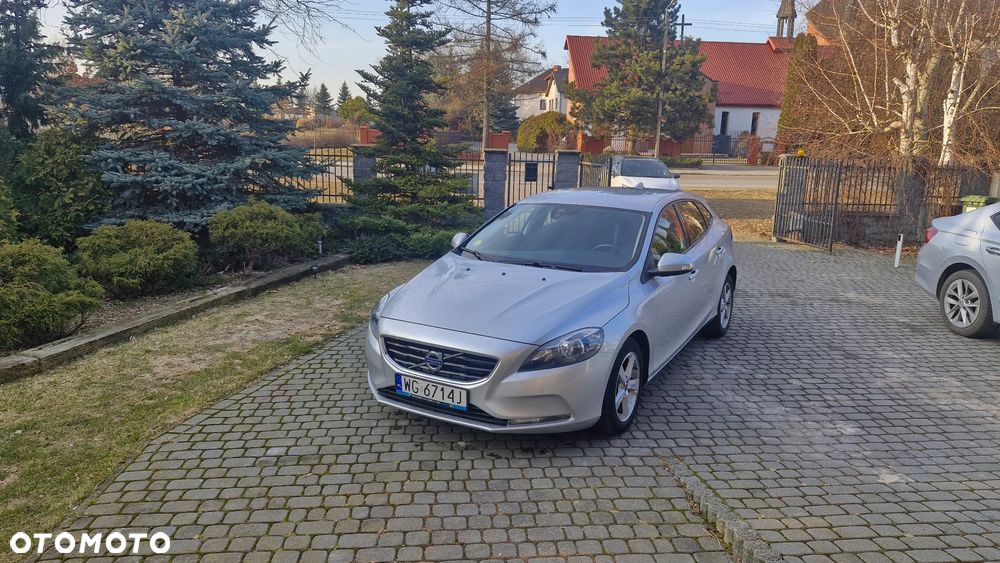 Volvo V40 D2 Momentum - 10
