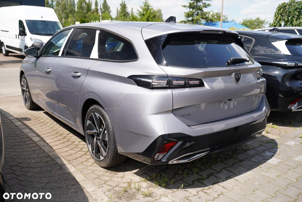 Peugeot 308 1.2 mHEV Allure S&S e-DCS6 - 6