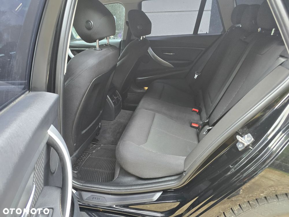 BMW Seria 3 - 12