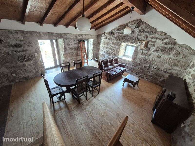 Moradia em pedra renovada T2/ 2 T1 Investimento ou Habitação (Gerês) - Grande imagem: 3/12