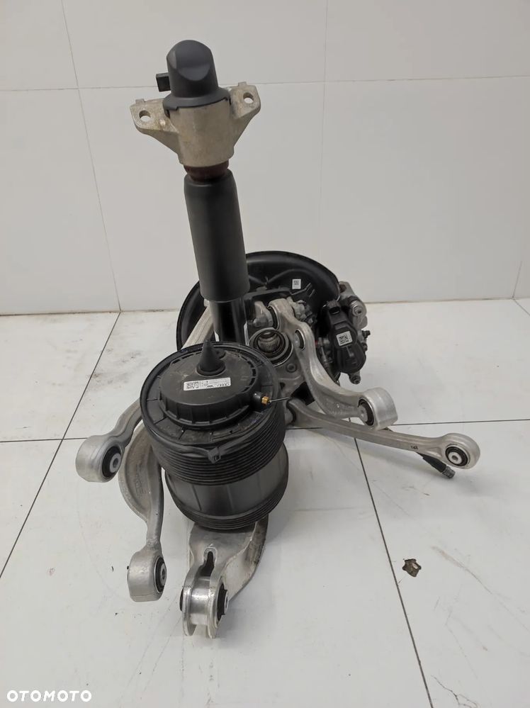 ZWROTNICA WAHACZE AMORTYZATOR PODUSZKA LEWY TYŁ #3 AUDI Q8 ETRON QUATTRO - 5