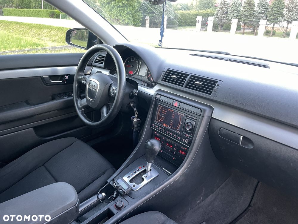 Audi A4 Avant - 7