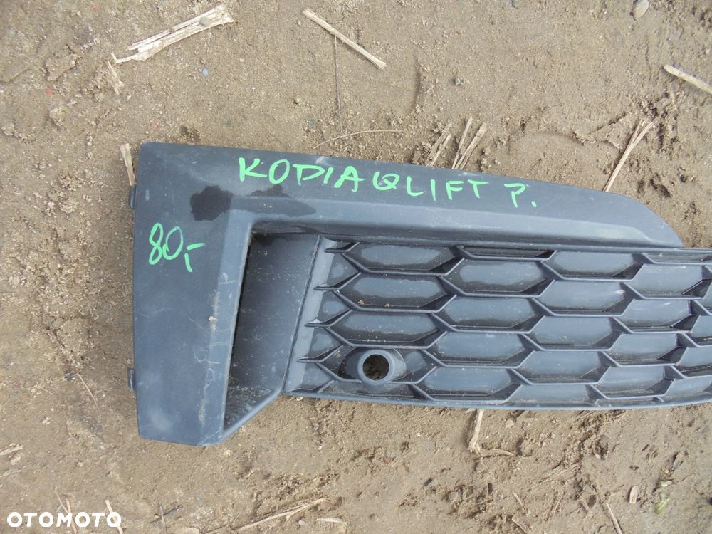 SKODA KODIAQ KRATKA ZDERZAKA PRZÓD PRAWA EUROPA - 2