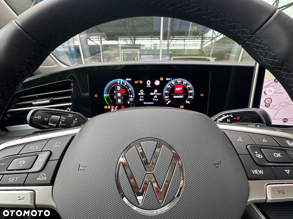 Volkswagen Passat - 17