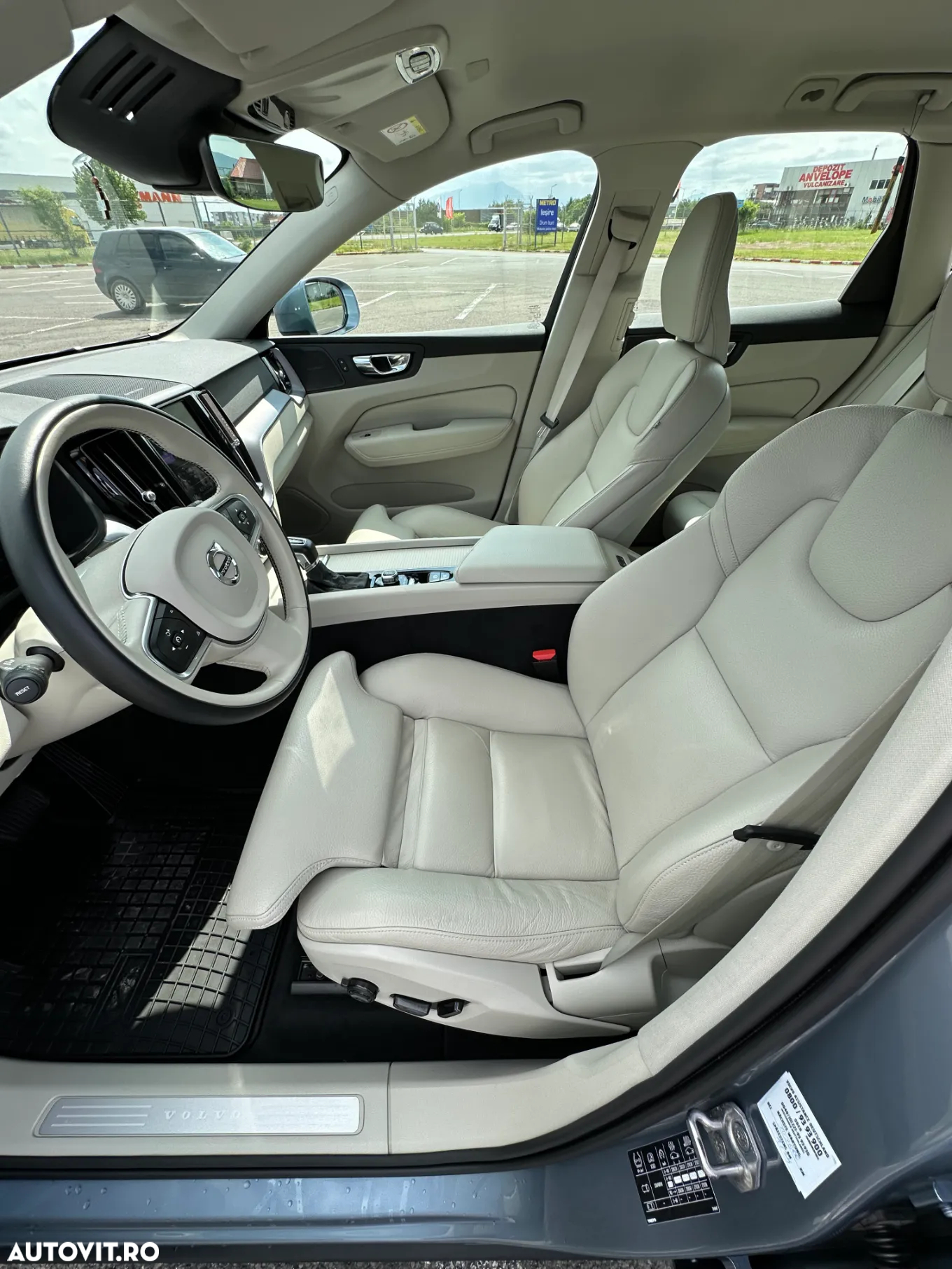 Volvo XC 60 D4 Momentum Pro - 13