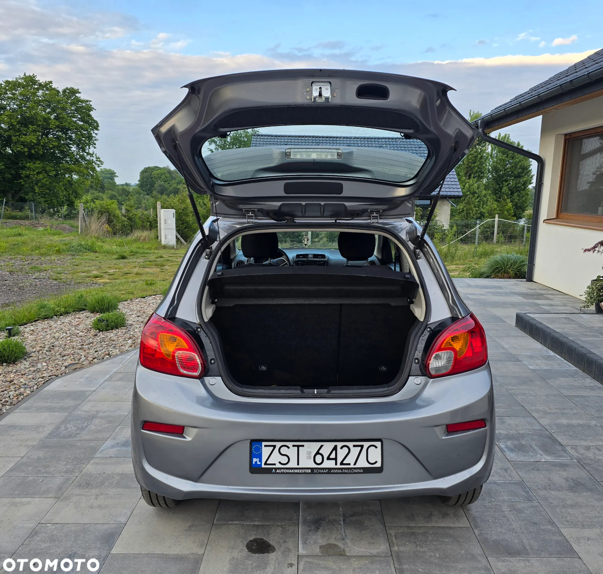 Mitsubishi Space Star 1.0 - 15