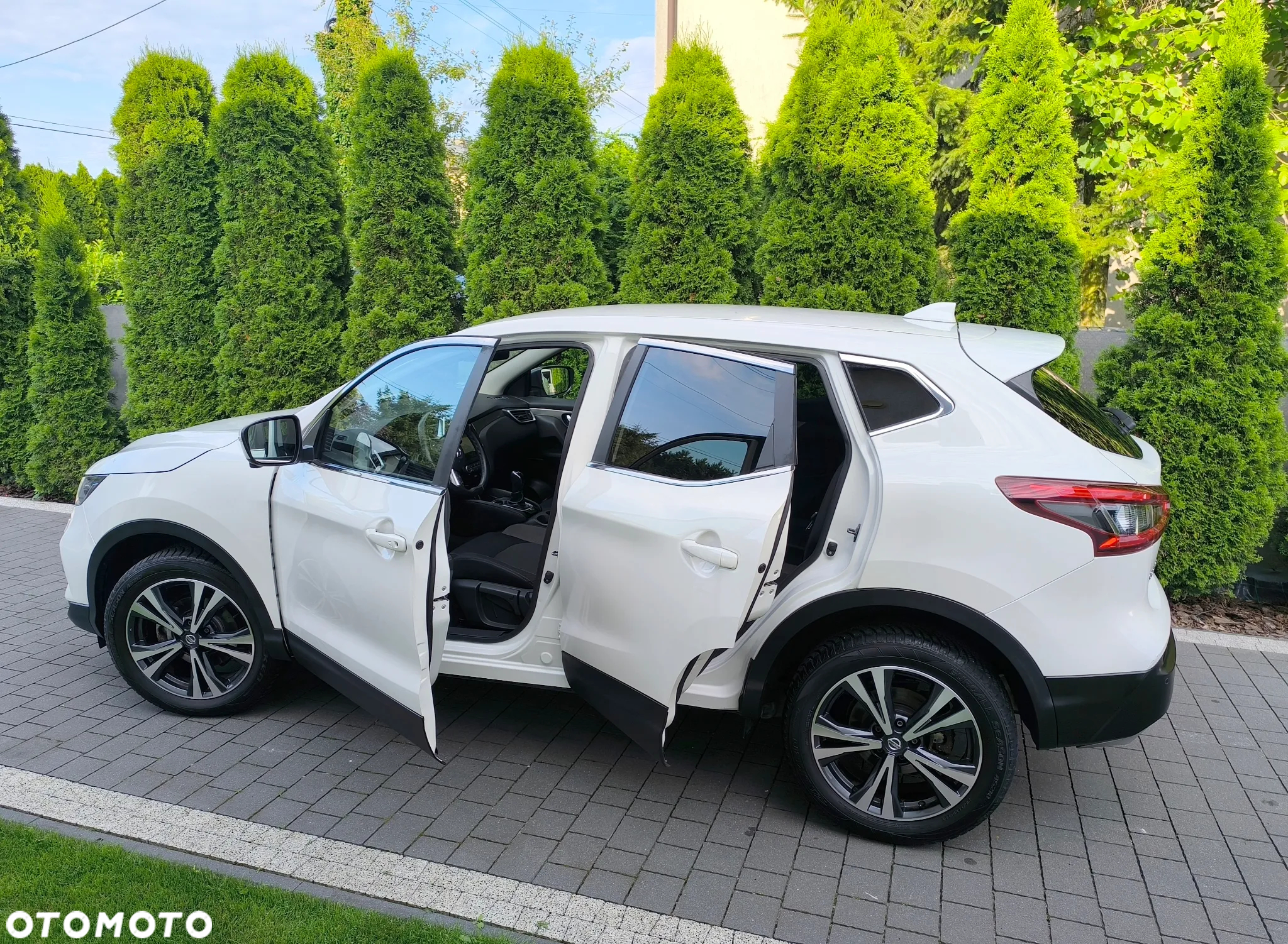 Nissan Qashqai 1.2 DIG-T N-Connecta Xtronic EU6 - 10