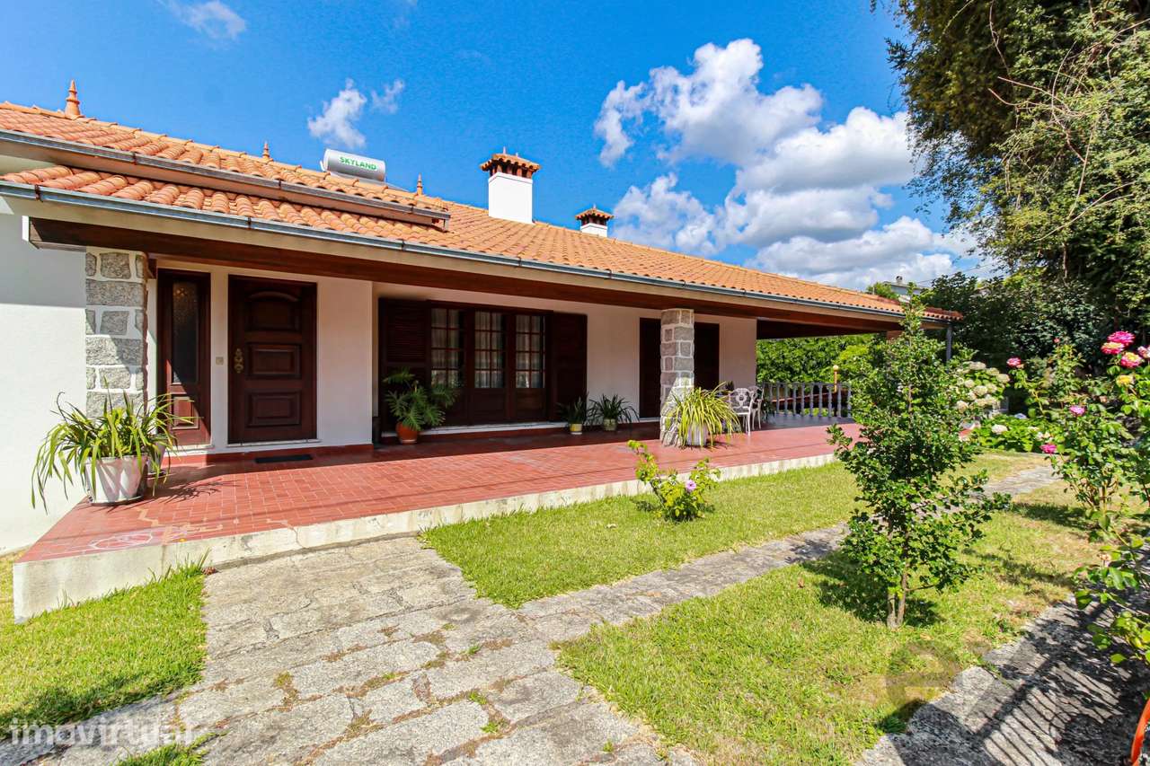Casa tradicional portuguesa com jardim e piscina em Oliveira do Hospit - Grande imagem: 4/31