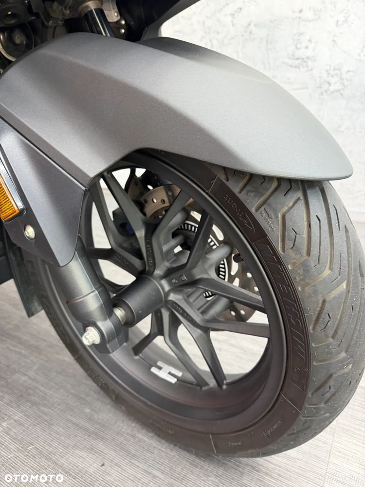 Honda NSS - 8