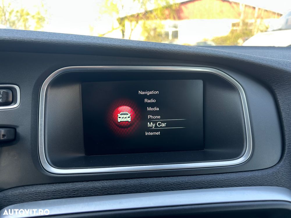 Volvo V40 D4 VEA Momentum - 18