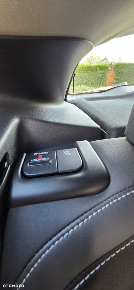 Volvo V40 T3 Drive-E Momentum - 33