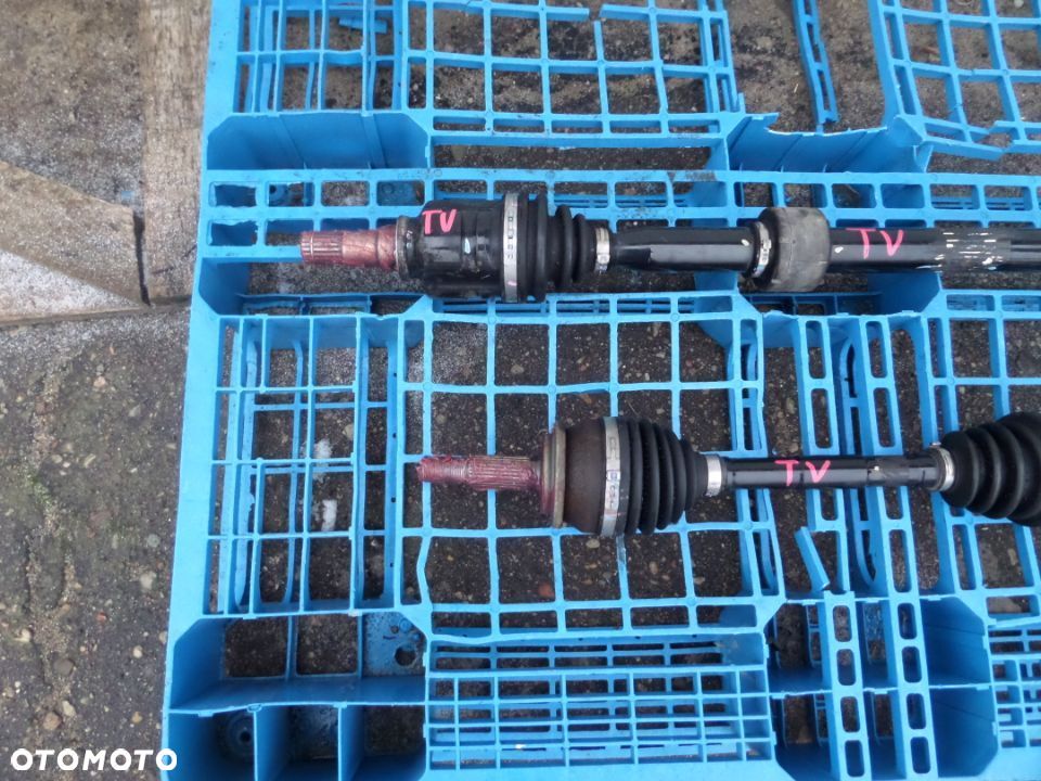 TOYOTA VERSO LIFT 1.8 B 14-17 PÓŁOŚ PRAWA DŁUGA MANUAL - 3