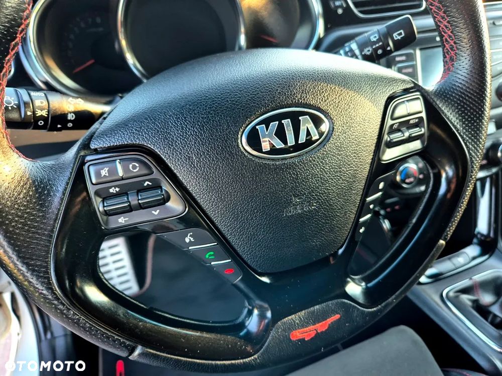Kia ProCeed - 27