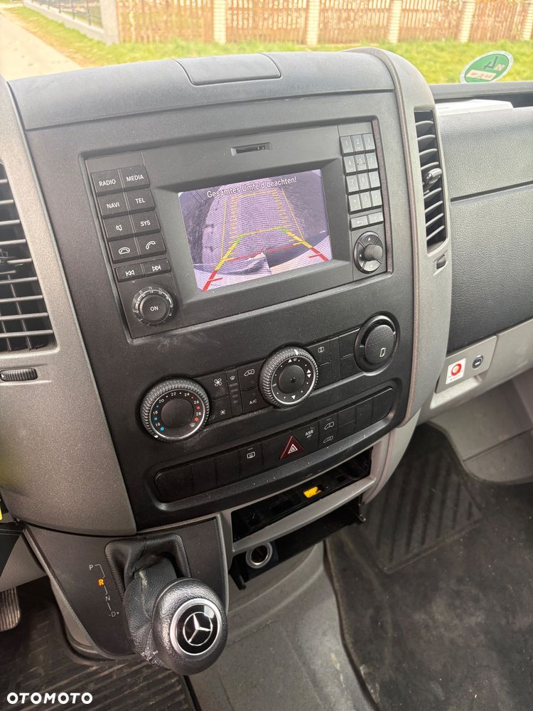 Mercedes-Benz Sprinter 319 - 11