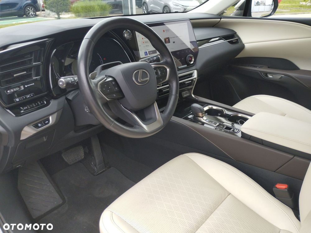 Lexus RX - 17