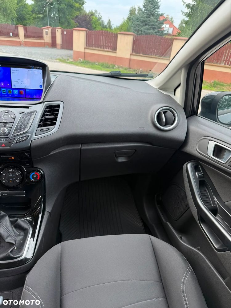 Ford Fiesta 1.6 TDCi Individual - 12