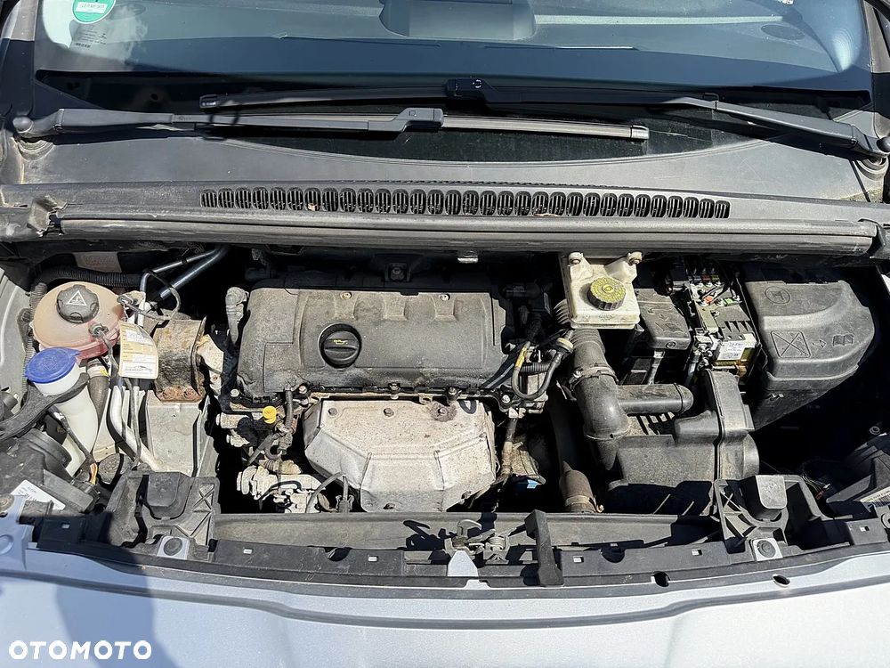 Peugeot 5008 1.6 Active 7os - 17