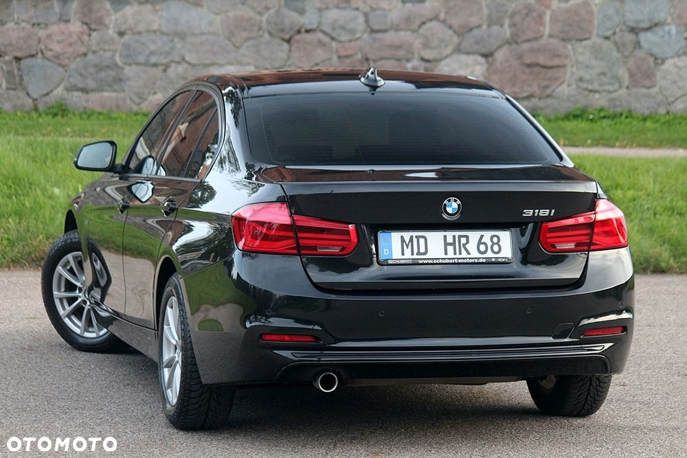 BMW Seria 3 318i Sport Line - 9