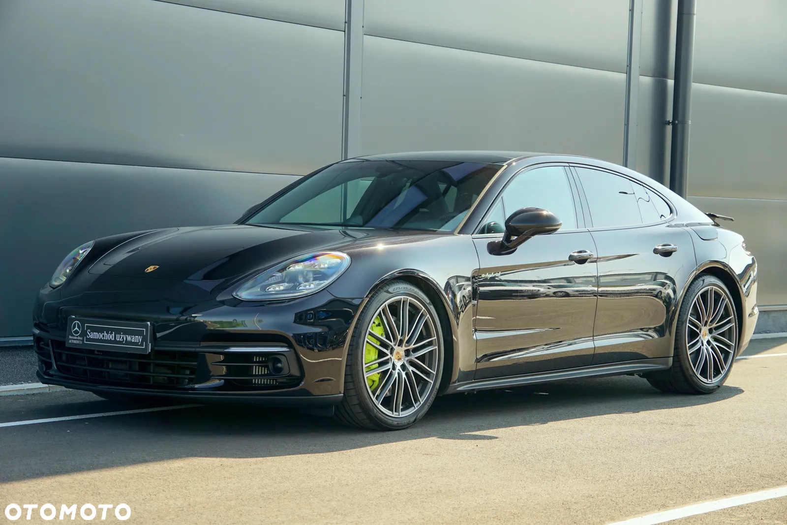 Porsche Panamera 4 E-Hybrid 10 Years Edition - 2